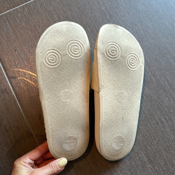 Gucci Microguccisima Rubber Pool Slides - Picture 7 of 9